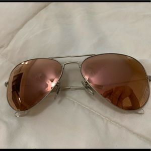 Pink mirror raybans with case